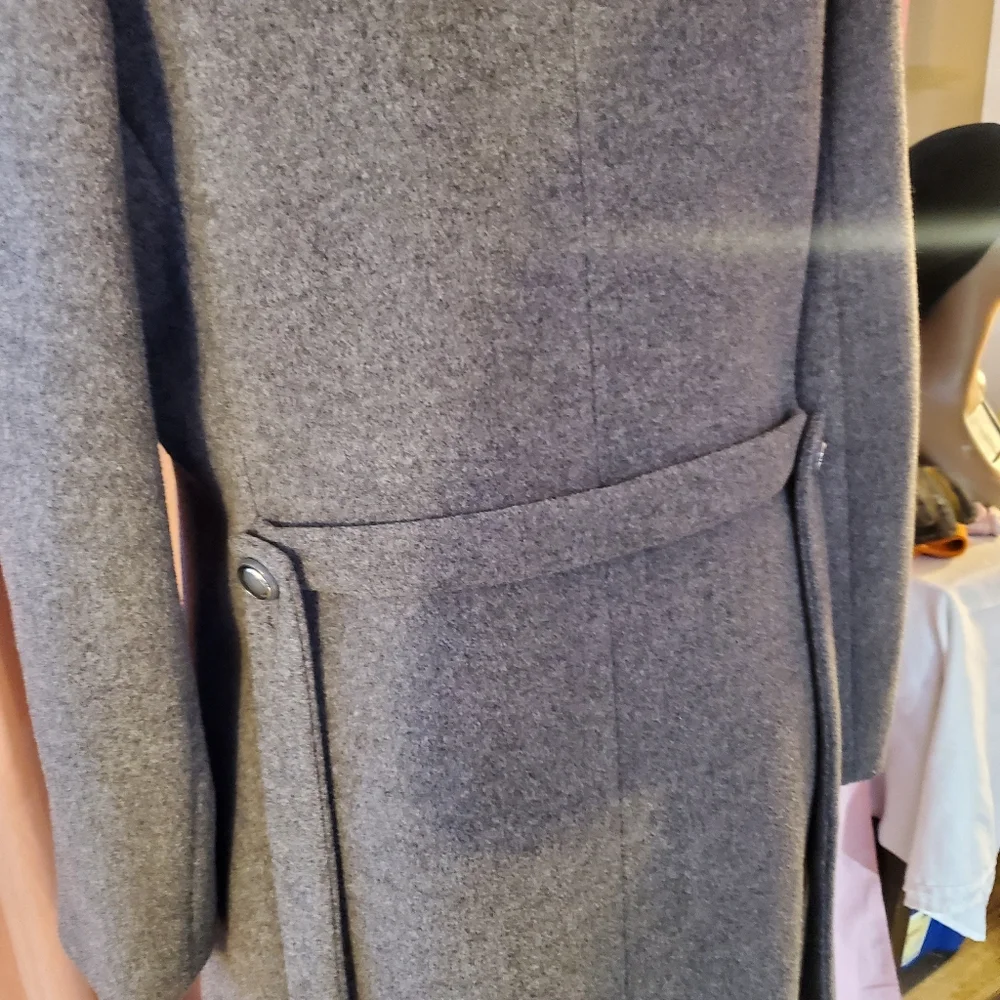 Classy Vintage Gray Wool Coat - Picture 11 of 16